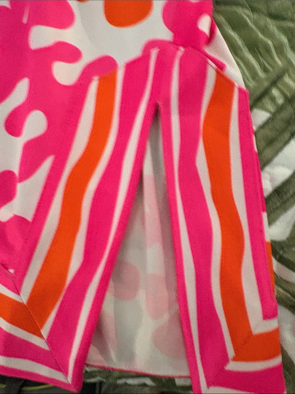 Gretchen Scott Split-Neck Tunic in Hot Pink & Orange XL - Picture 3 of 7